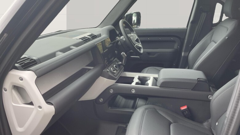 Land Rover Defender 3.0 D250 X-Dynamic SE 110 5dr Auto Diesel Estate